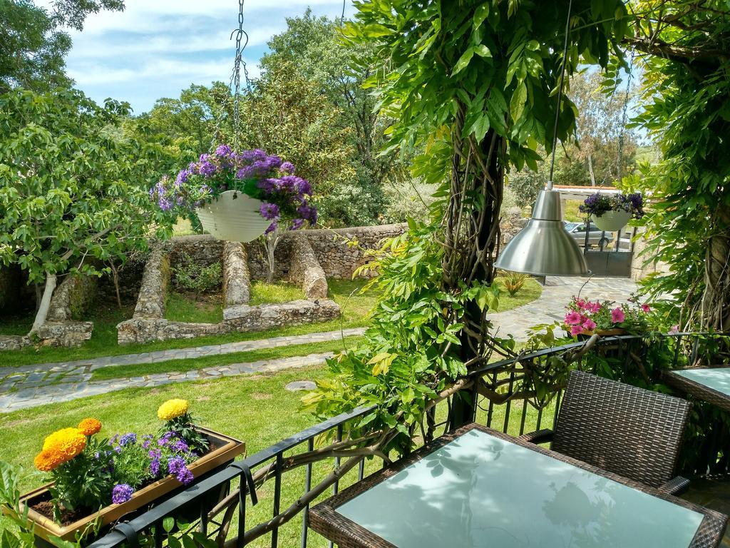 Almazara De San Pedro (Adults Only) Pension Eljas Buitenkant foto